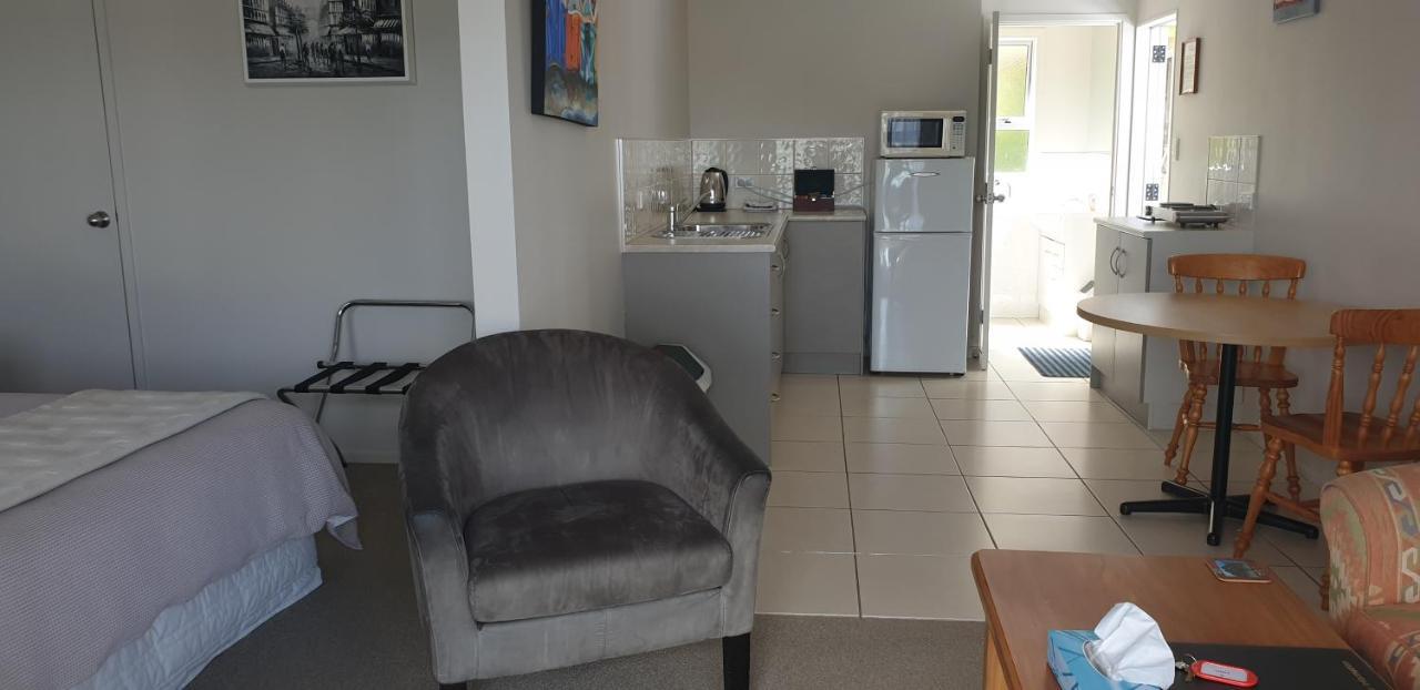 Whangaroa Lodge Motel Bagian luar foto